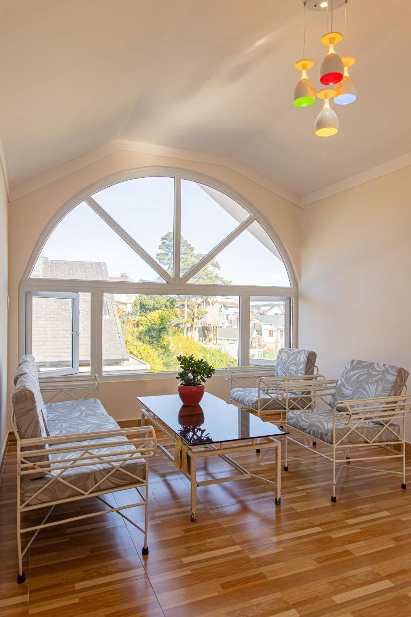 Caly Homestay Da Lat Buitenkant foto